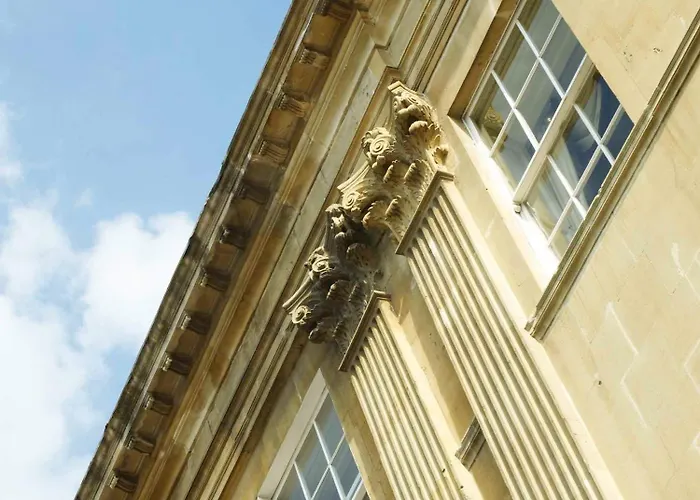 The Windsor Townhouse Air Conditioned Rooms Bath