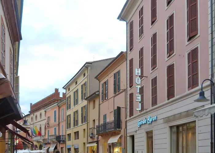 Hotel Centrale Byron Rávena
