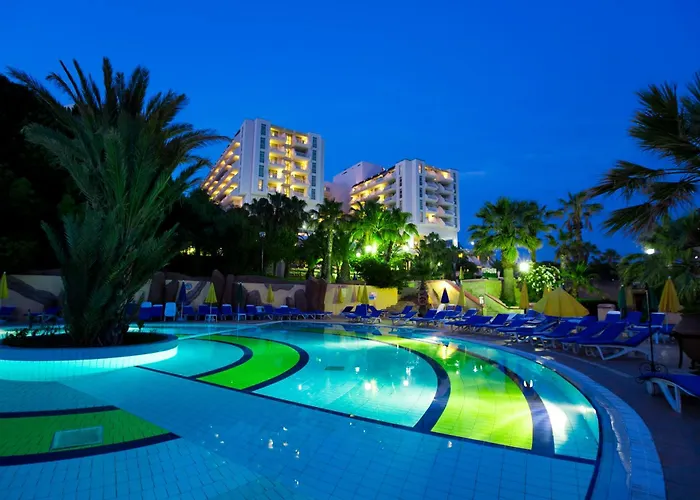 Fantasia Deluxe Hotel Kuşadası