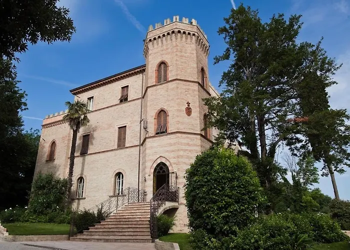 Castello Montegiove Hotel Fano