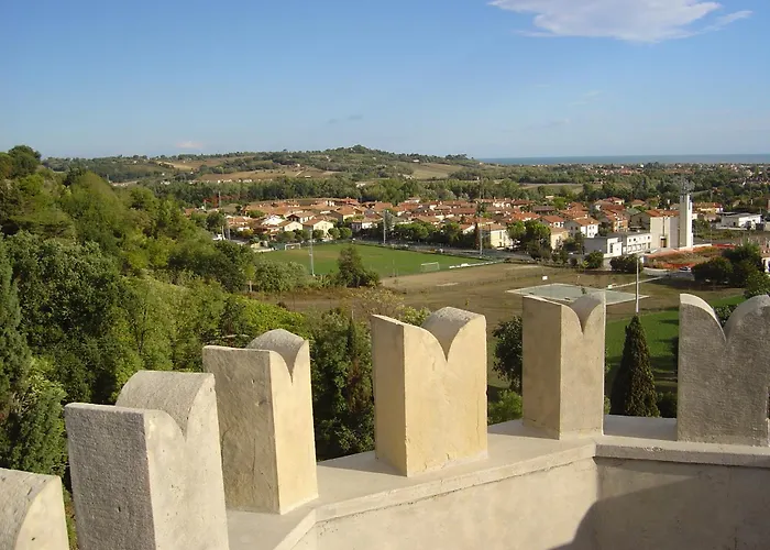 Castello Montegiove Hotel Fano