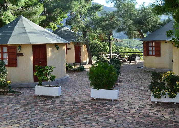 Chrissa Camping Rooms & Bungalows Delphes