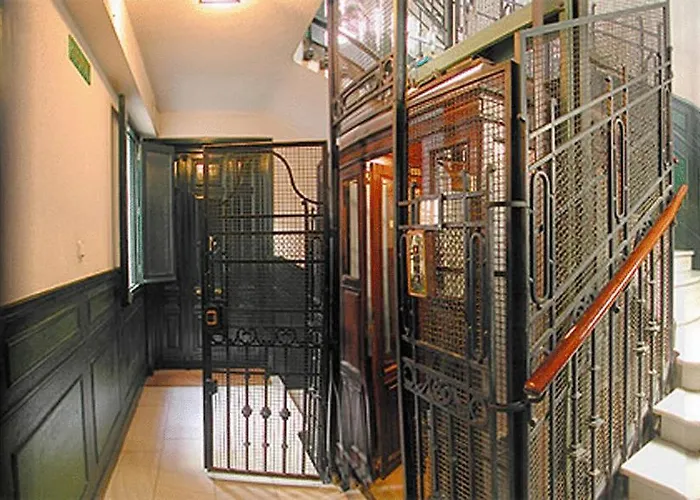 Hostal Santa Isabel Madrid