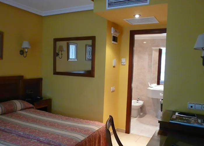 Idh Angel Hotel Oviedo