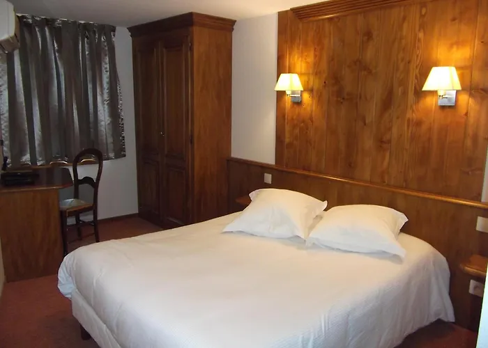 Logis Hotel De La Cloche Obernai