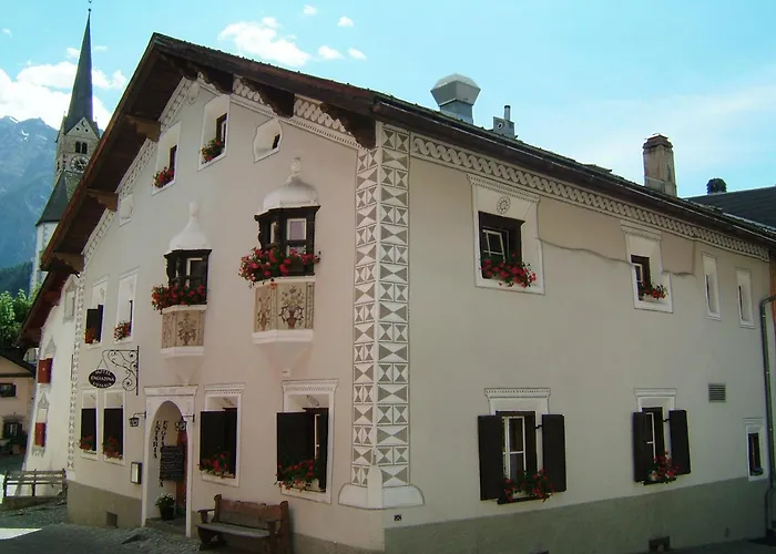Hotel Garni Engiadina - Boutique Hotel Scuol