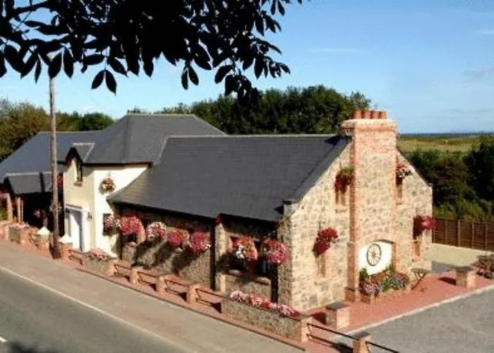 New Overlander Inn Penally
