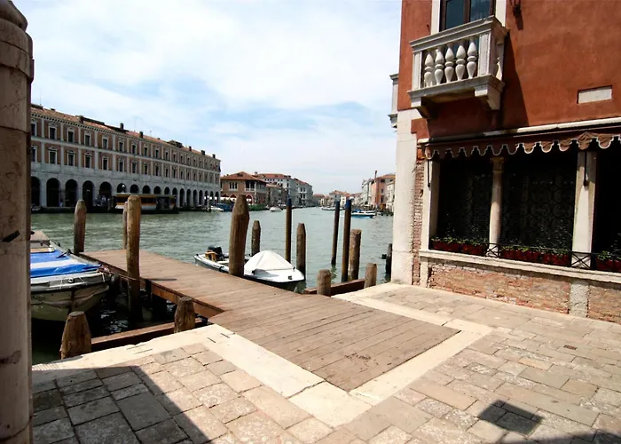 Palazzo Lion Morosini - Check In Presso Locanda Ai Santi Apostoli Venice