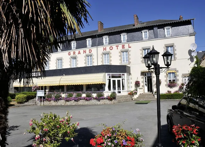 Logis Au Grand Hotel et son restaurant Mayenne