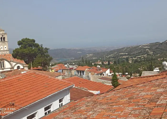 Lefkara Hotel
