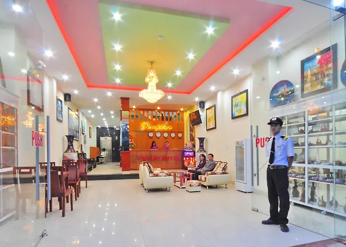 Canary Hotel Huế
