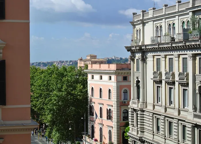 Le Petit Real Hotel Rome