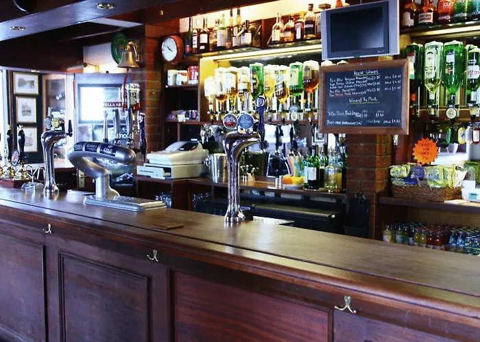 Lion And Fiddle Hotel Trowbridge