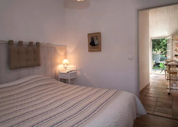 Ecuries Sainte Croix Bed & Breakfast Carcassonne