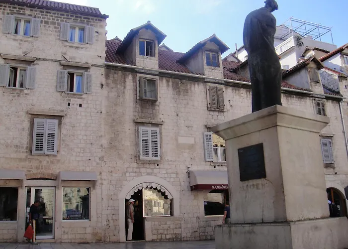 Old Town Suites Split