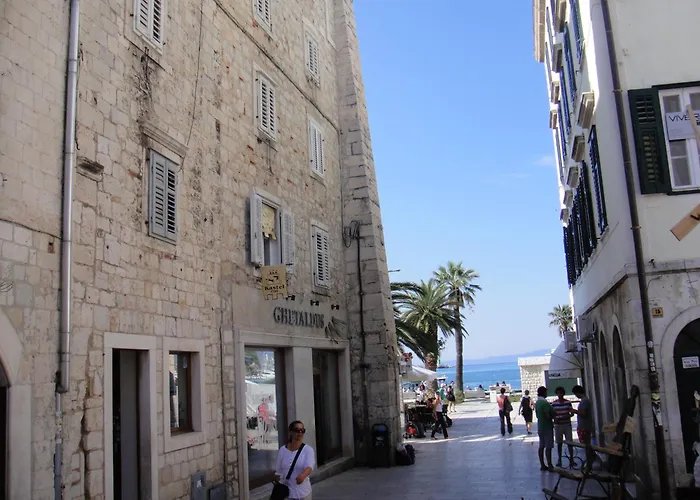 Old Town Suites Split
