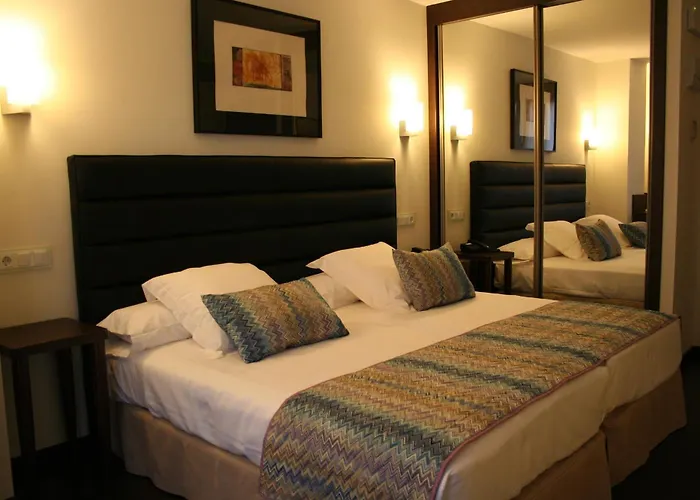 Hotel Villa Rosario II, Edificio Moderno Ribadesella