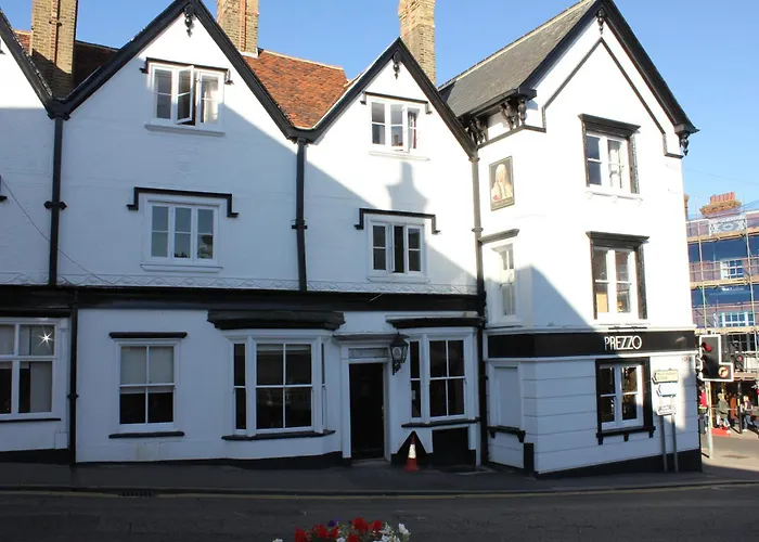 The George Hotel Stansted Airport Bishop's Stortford