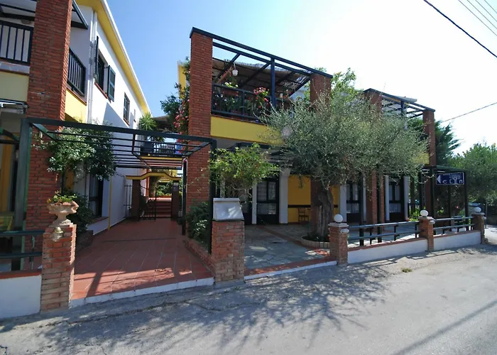 Elia Apartments Afytos