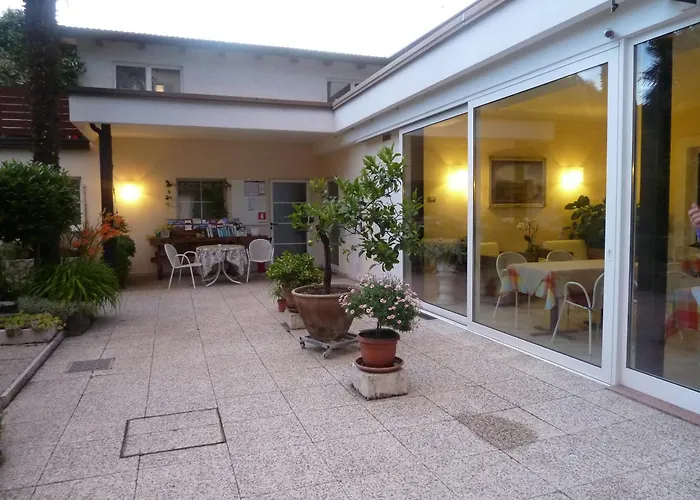 Bed and Breakfast Garnì Ischia Torbole Sul Garda