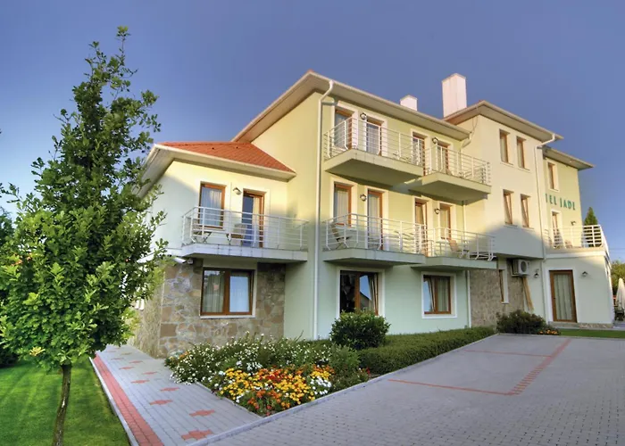 Jade Hotel-Ezüsthíd Hotel Veszprém