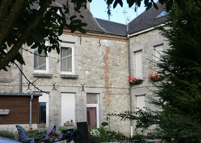 Hotel Val Saint Hilaire Givet