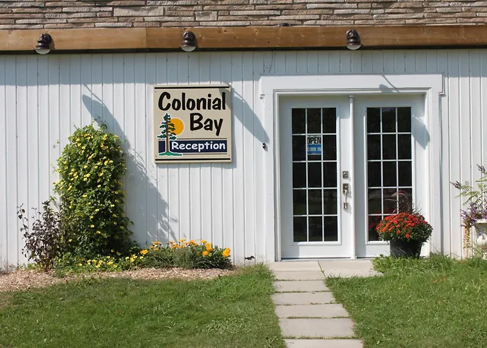 Colonial Bay Motel And Cottages Huntsville