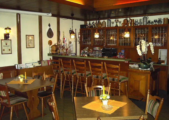 Weinstube Pension Moselblümchen Zeltingen-Rachtig