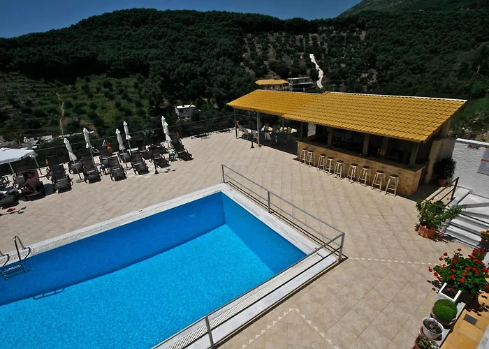 Petrino Apartments Parga