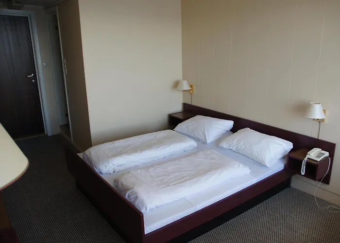 Midtnes Hotel Balestrand