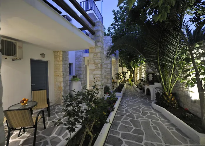 Alexandros Apartments Naousa 