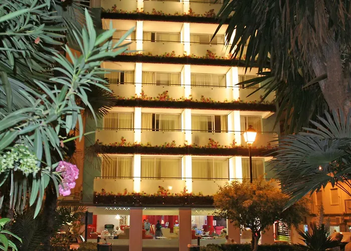 Hotel Oasis Plaza Бенідорм