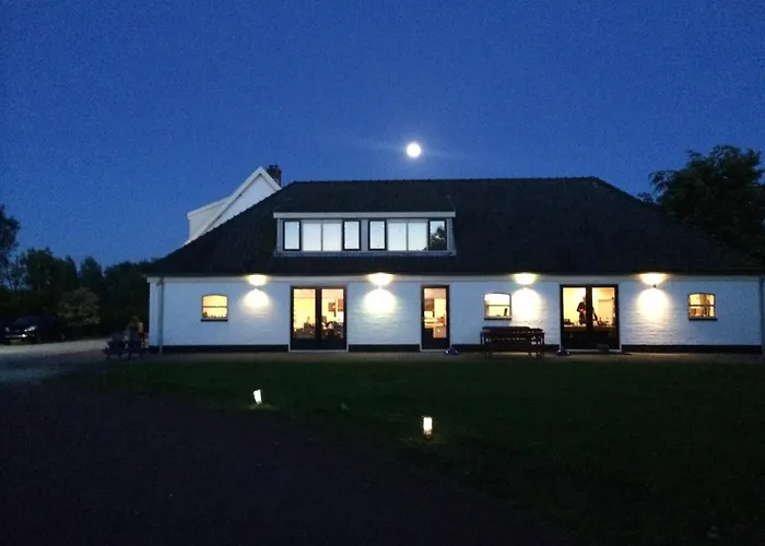 The Waverly House Ouderkerk aan de Amstel