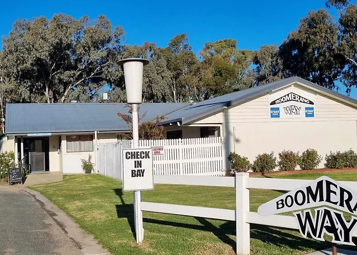 Boomerang Way Tourist Park Tocumwal
