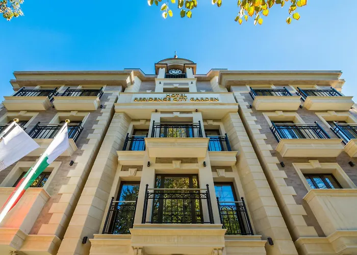 Residence City Garden - Certificate Of Excellence Top 10 Best Five-Stars City Hotels For 2024 Awarded By Htif Plowdiw