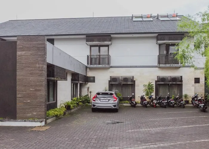 Reddoorz @ Cikutra 3 Hotel Bandung