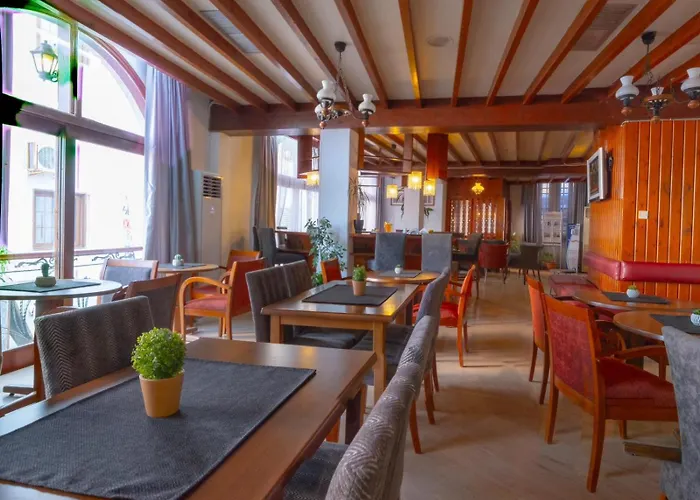 Kyrenia British Harbour Hotel