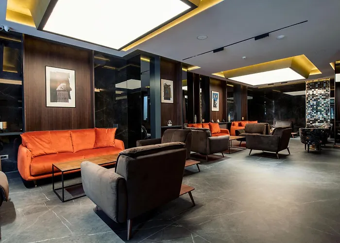 Seraphine Plaza Peje