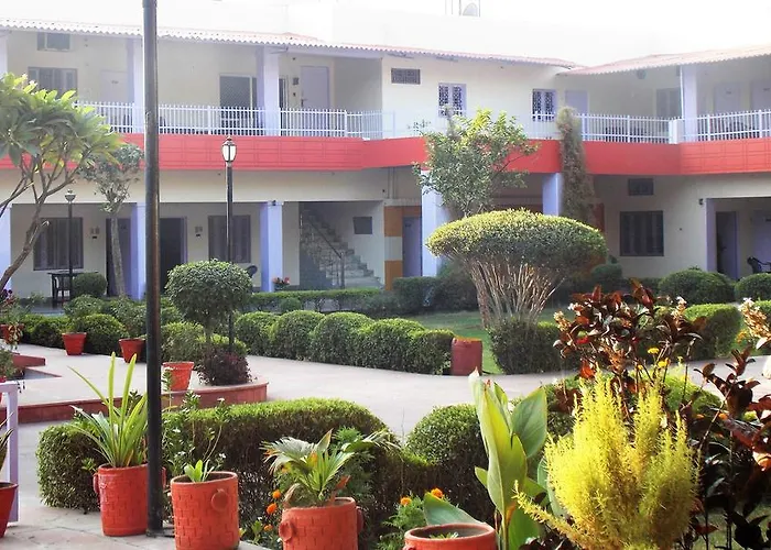 Hotel Goverdhan Tourist Complex Fatehpur Sikri