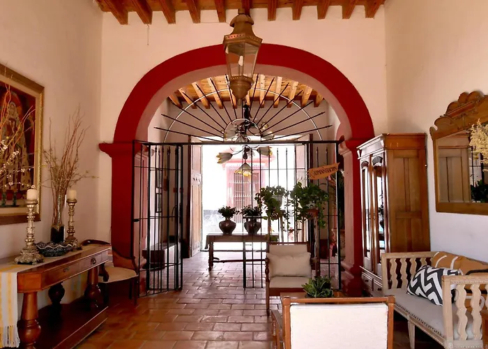 Hotel El Farol Parras de la Fuente