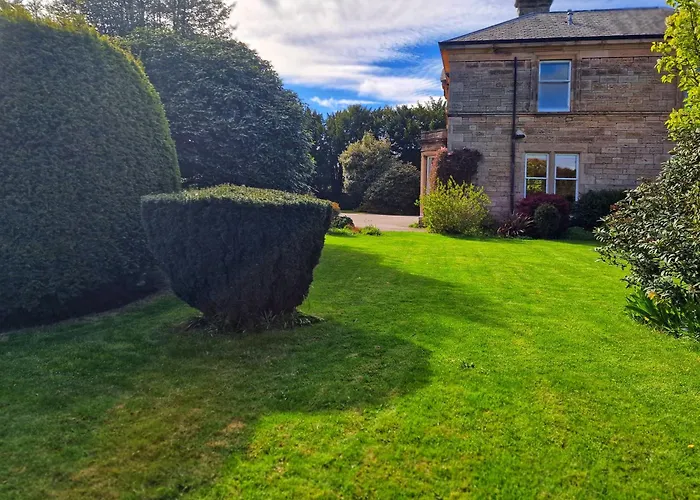 The Pines Guest House Elgin
