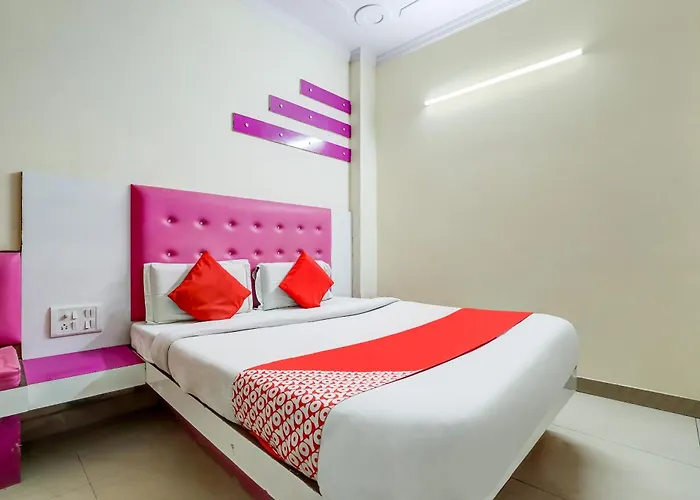 Hotel O Tushar Continental New Delhi