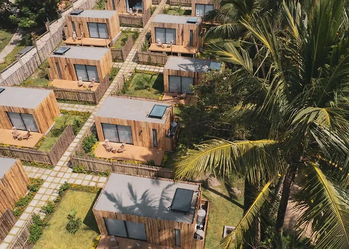 Lalagalu - Beachfront Ecocabins Diani Beach