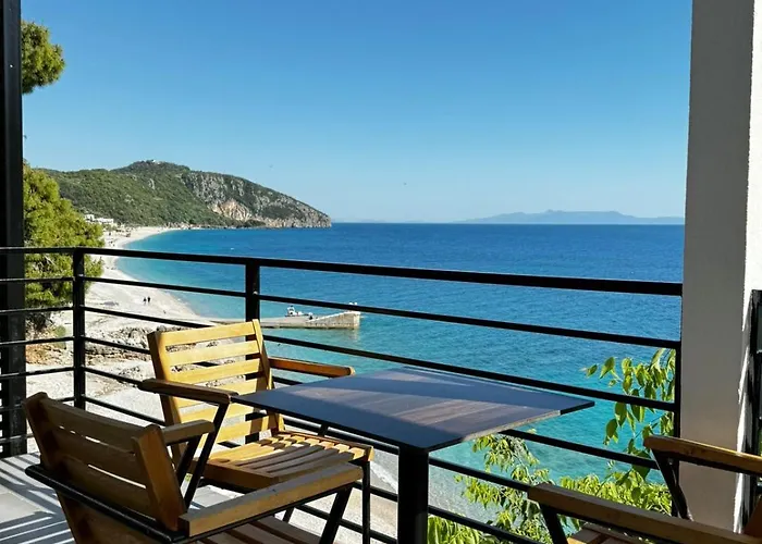 Luciano Hotel Himare