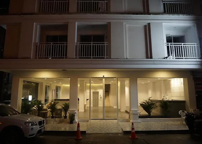 Blue Skyline Hotel Patong
