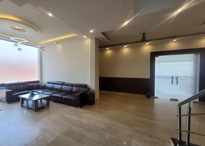 Neelkanth Hotel Ayodhya