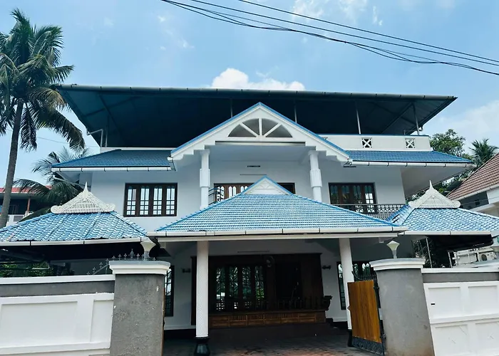 Isha Residency Hotel Kochi