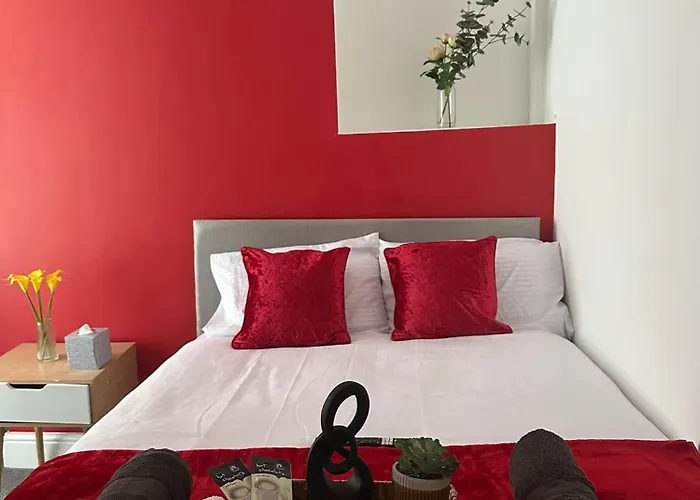 Quirky Oasis Anfield Hotel Liverpool