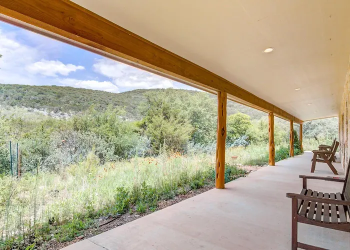 Roadrunner Canyon Ranch Leakey