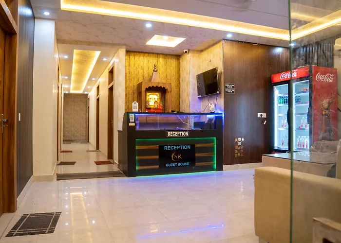 Sr Guest House & Hotel Agra 